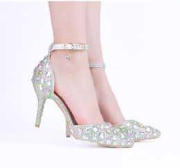Mode Kristallen Zilveren Trouwschoenen 3 Inch Mid Hak Rhinestone Bruids Schoenen met Teen Strap Party Prom Schoenen voor Vrouwen Gratis Verzending