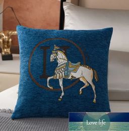 Modekussen/decoratief kussen Luxe woonkamerbank Decoratieve hoes Geborduurd paard Kussenhoes Slaapkamer Nachtkastje Vierkant kussensloop