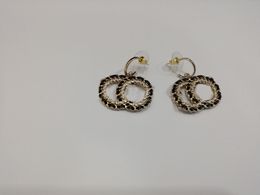 Mode Dangg Black Leather Crystal Earrings Designer Oordingen voor vrouwen Party trouwliefhebbers Gift sieraden met flanellen tas
