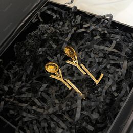 Mode goud bengelen kroonluchter designer oorbellen voor vrouwen sieradenletter Hoop Earring Damese oorrang Party Wedding Ear Studs Hangers Box 2022