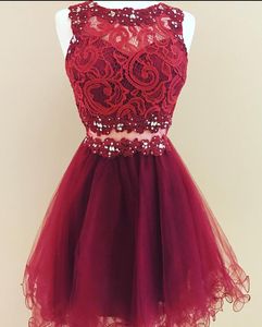 Mode Donkerrood Kant Goedkope Homecoming Cocktail Jurken Sheer Neck A Line Tule Hollow Back Beads Sequin Ruched Short Avond Prom Dress