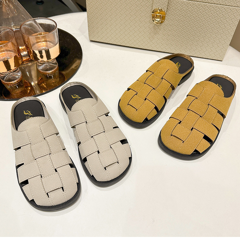Модный дизайн 2024, весенне-летние новые тканые полые римские сандалии на плоской подошве из натуральной мягкой кожи, женские модные универсальные тапочки в клетку