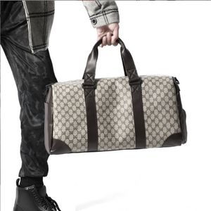 Fashion Design Luxe Tassen Mannen Vrouwen Grote Capaciteit Reizen Plunjezak Draagbare Rits Bagage Organizer Sac de Voyage meisjes jongens rugzakken