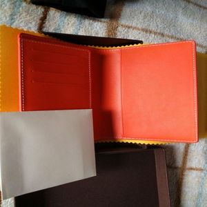 Fashion Design Passeport Cover en cuir Carte Carte avec boîte Box Dustbag Tags205i