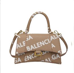 Design de mode en cuir PU sacs à bandoulière pour femmes luxe Version coréenne Simple sac à bandoulière femme sac à main et sac à main B23067