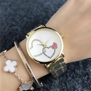 Fashion Design Dames Quartz Horloges voor dames Meisje Kleurrijk kristal Perzik hartpatroon Wijzerplaat Metalen stalen band Quartz 2551