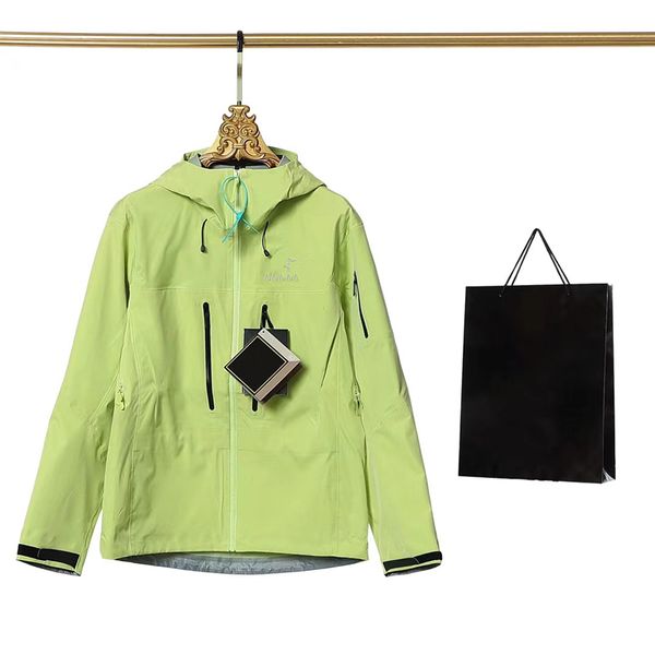 Mode designe hommes veste en plein air de haute qualité voyage sportswear modèle d'oiseau vert à capuche femmes veste printemps automne imperméable coupe-vent chaud décontracté hommes manteaux