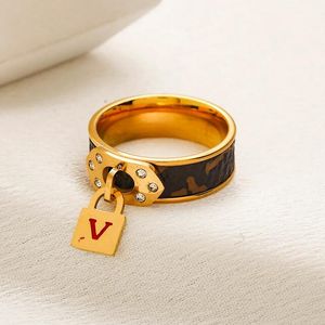 Modeontwerper 18K GOUD GODE Letter Ring Luxe lederen ring Nieuwe roestvrijstalen charme trouwring paar familie liefde sieraden