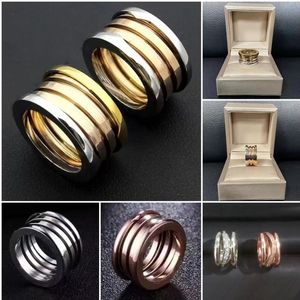 Modeontwerper 18k gouden veerring Roestvrij staal Paar uitgeholde diamanten ringen voor mannen en vrouwen Band Ring Sieraden cadeau