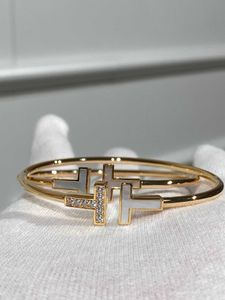 Modeontwerper 18k V-gouden Double-t armband voor dames S925 sterling zilver Rose goud Semi-diamant Semi-fritillary Certificaat Fritillary elastische armband sieraden