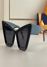 Diseñador de moda 2613 gafas de sol para mujer personalidad ojos de gato espectáculo para caminar gafas verano estilo vanguardista de moda AntiUltravio7855870