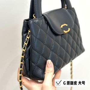 Sac de créateur de mode Le noir en cuir d'origine avec une ambiance rétro tire instantanément le sac à bandoulière de taille 23x15cm