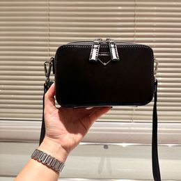 Fashion Designer bag With casual wear simple, clean, comfortable and vibrant size 19cm Hand-held crossbody bag camera bag
