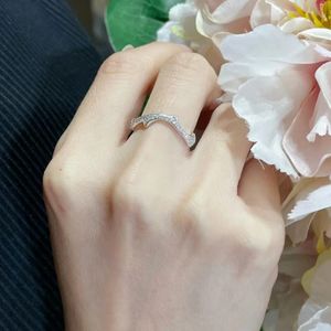 Bands de créateur de mode anneaux pour femmes argent brillant à ring en cristal de mariage
