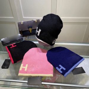 Bonnet de créateur de mode pour femmes chapeaux tricotés de luxe sans bride automne nouveau style petites casquettes de laine parfumées pour hommes hiver chapeau chaud en plein air -6