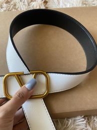 Fashion Designer Belt Luxury Women's Welren's Big Belt v Belt Gold Buckle Leather Solid Fashion Wear bolsos Diseñador de diseñadores Diseñe Explode Presente Taste Vain