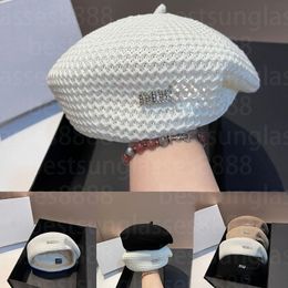 Modeontwerper Berets emmer mu hat beanie voor vrouwen denim splicing hoed luxe merk brief bloem borduurwerk bekken bekken wintervakantie bewaar warme visser