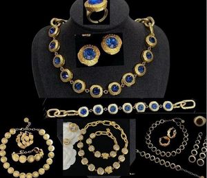 Modeontwerper Blue Resin Crystal kettingen Bracelet oorbel ringen set banshee medusa hoofd portret 18K vergulde verjaardagsfeestelijke verlovingsgeschenken ms1-03