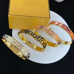 Fashion Designer Armband Voor Vrouwen Gouden Armbanden Mannen Lock Bangles Luxe Ontwerpers Sieraden letterF Manchet Mode Accessoires Gift Met Doos