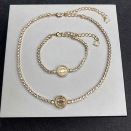 Modeontwerper armband ketting 18k vergulde hanger ketting luxe merk dubbele letter geometrische ketting sieraden voor mannen en vrouwen. Kwky