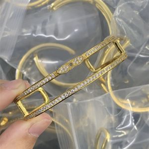 Bracelets de créateur de mode Bijoux de luxe Bracelet Femme Diamond Brangle Open Men Style classique Couples Popultes Anniversaire de Noël ZL136 F4