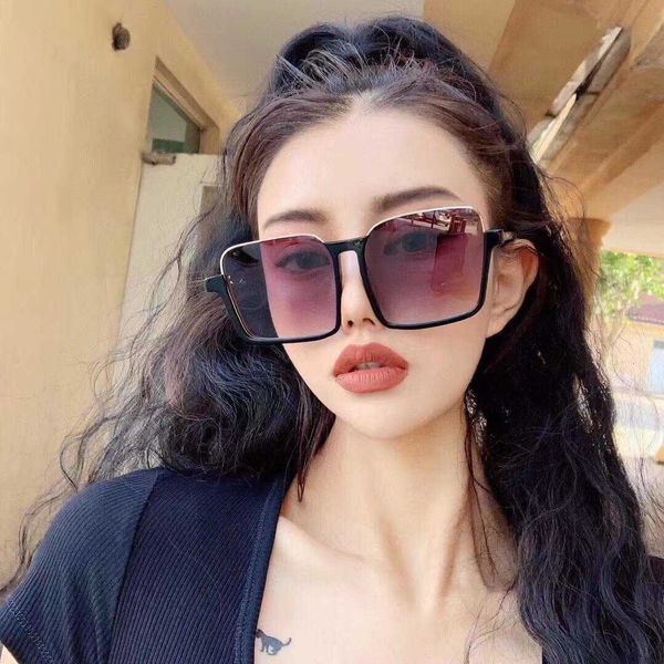 Diseñador de moda marca gafas de sol geniales lujo nueva celebridad en línea las mismas gafas lisas versátiles japonesas y coreanas personalizadas para mujer ch4290 con caja de logotipo