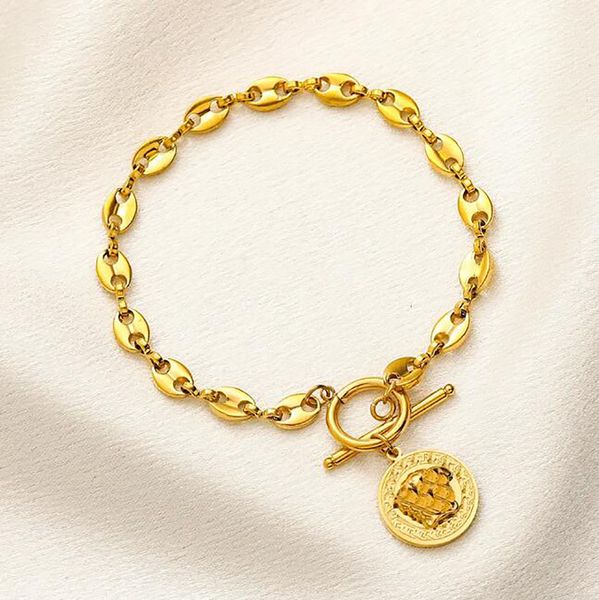 Diseñador de moda Marca Logo Pulseras Premium Pulsera chapada en oro de 18 quilates Estilo de lujo Pulsera de joyería con dijes Boutique Amor Regalo Pulsera de joyería con caja