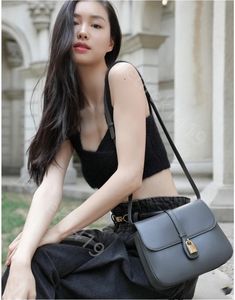 Diseñador de moda Celinn Bolsos TABOU Cierre de solapa Triomphe Bolsos cruzados Bolsos de sobre de cuero clásicos Bolso de mensajero para mujer Bolsos Bolsos de calidad 10A Totes de cuero