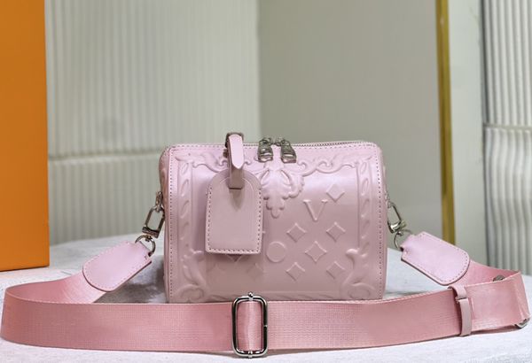 Designer de mode sac à bandoulière luxe mini sacs à main femmes sacs à bandoulière en cuir en relief fleur lettre défilé défilé cross body dames sacs à main de maquillage de qualité supérieure