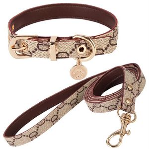 Fashion Designer Halsbanden Riemen Set Zacht Verstelbaar Gedrukt Leer Klassieke Halsband Leiband Sets voor Kleine Honden Outdoor Dura266Q