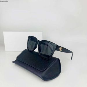 Lunettes de soleil de plage de lunettes de créateurs de mode Options de couleurs multiples pour hommes et femmes de bonne qualité