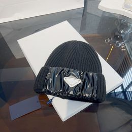 Sombreros de diseñador de moda Gorro para hombres y mujeres Otoño / Invierno Gorro de punto térmico Gorro de marca de esquí Gorro de calavera a cuadros de alta calidad Gorro cálido de lujo 220226