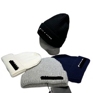 Chapeaux de créateurs de mode Bonnet pour hommes et femmes Automne / Hiver Bonnet en tricot thermique Bonnet de marque de ski Bonnet de haute qualité à carreaux Chapeau de crâne Casquette chaude de luxe 219863