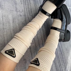 Damessokken designer fashion design kniehoge dijsokken met pluche kasjmier Kousen hoge buis lange sokken stapelen sokken op
