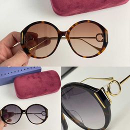 Créateur de mode haute qualité femmes grand cadre lunettes de soleil polyvalentes classique lumière havane/rouge ombre femmes été extérieur pare-soleil