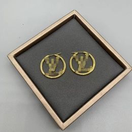 Modeontwerper Hoop oorbellen 3/4/5cm Klassieke letter 2Colors Goud en zilveren grote cirkel eenvoudige oorbellen Eerste dames dames sieraden oorbel voor vrouwen m64288 e-102