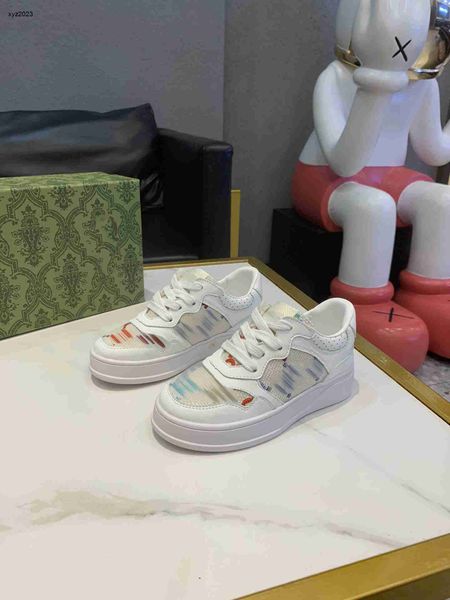Créateur de mode enfants chaussures décontractées impression de lettres de grille colorée baskets pour enfants taille 26-35 chaussure d'entraînement pour bébé de printemps y compris la boîte à chaussures July31