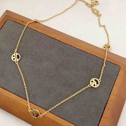Cartas de diseñador de moda colgante de pendientes de esmalte círculo de bu personalidad femenina de oro collar collar collar collar para obsequios para regalos