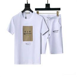 Fashion Designer Letter Print Set Men 2024 Été Nouveau survêtement Sweatshirt Shorts de plage pour hommes T-shirts décontractés