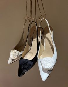 Designer de mode Logo Rose Sandales Chaussures Blanc Noir Nude Slingback Femmes Soirée De Mariée Mi Talon Sculpté Lady Pompes Fête De Mariage