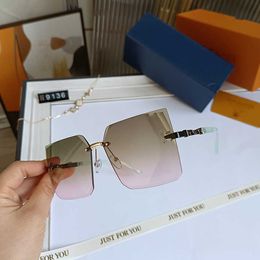 Diseñador de moda LOU VUT lujo Cool gafas de sol 2022 Nuevas gafas de sol cuadradas sin marco recortadas Malla Gafas rojas Marco grande