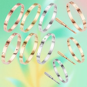 Modeontwerper Luxe armband Bangle Designer Sieraden 4CZ Diamond Gold Silver Rose Bracelet Lockcuff Luxe voor vrouwen Men Betrokkenheid Verjaardagsgeschenk