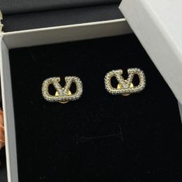 Pendientes de marca de lujo de moda marca de 18 km pendientes de diez diillos de diamantes de diamantes de diario infructuosos de la marca de rinuas de lujo de alta calidad para mujeres Joyas coreanas
