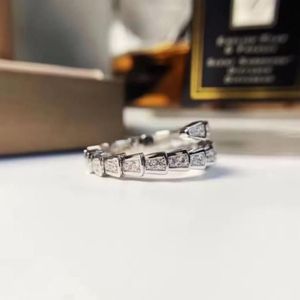 Modeontwerper Moissanite Ring Love Ring For Women Party Wedding Liefhebbers Gift Engagement Sieraden met doos 254T