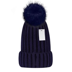 Créateur de mode MONCLiR 2023 automne et hiver nouveau chapeau de laine tricoté chapeau tricoté de luxe site officiel version 1: 1 bonnet artisanal 7 couleurs