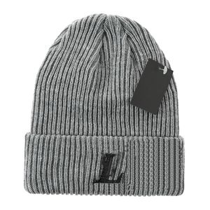 Créateur de mode MONCLiR 2023 automne et hiver nouveau chapeau de laine tricoté chapeau tricoté de luxe site officiel version 1: 1 bonnet artisanal 7 couleur 019