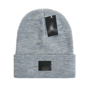 Créateur de mode MONCLiR 2023 automne et hiver nouveau chapeau de laine tricoté chapeau tricoté de luxe site officiel version 1: 1 bonnet artisanal 9 couleur 062