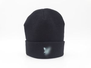 Créateur de mode MONCLiR 2023 automne et hiver nouveau chapeau de laine tricoté chapeau tricoté de luxe site officiel version 1: 1 bonnet artisanal 4 couleurs 072