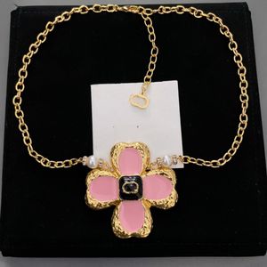 Collier de créateur de mode femmes chaîne collier pendentif double ccs diamant colliers de perles bijoux canal de mariage cadeau de fête ax50