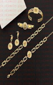 Modeontwerper kettingen v hanger banshee kop 18k goud vergulde armbanden oorbellen ringen verjaardagsfeestelijke verlovingsgeschenken v62597690